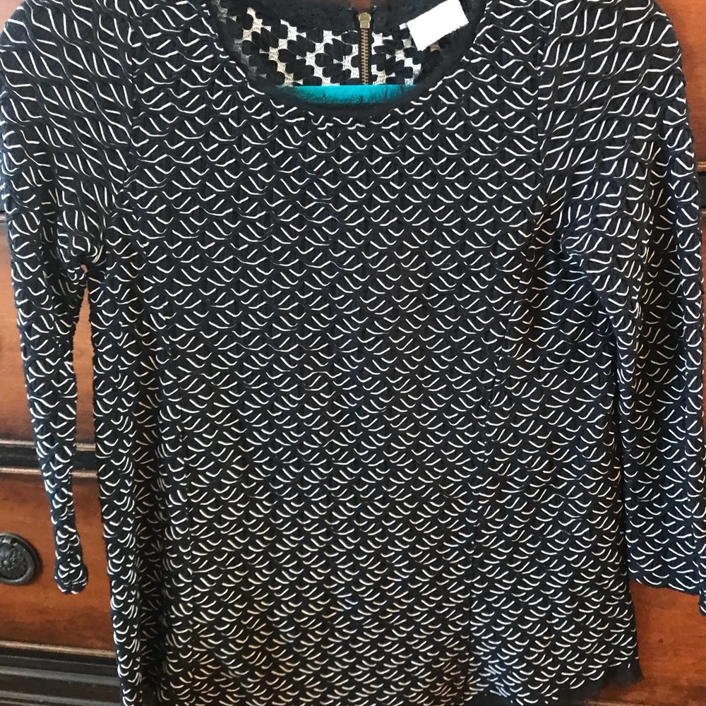 Anthroplogie Black/white top with exposed zipper